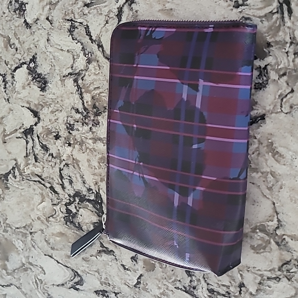 New Banana Republic Purple Plaid Diana Zip Top Clutch and charger